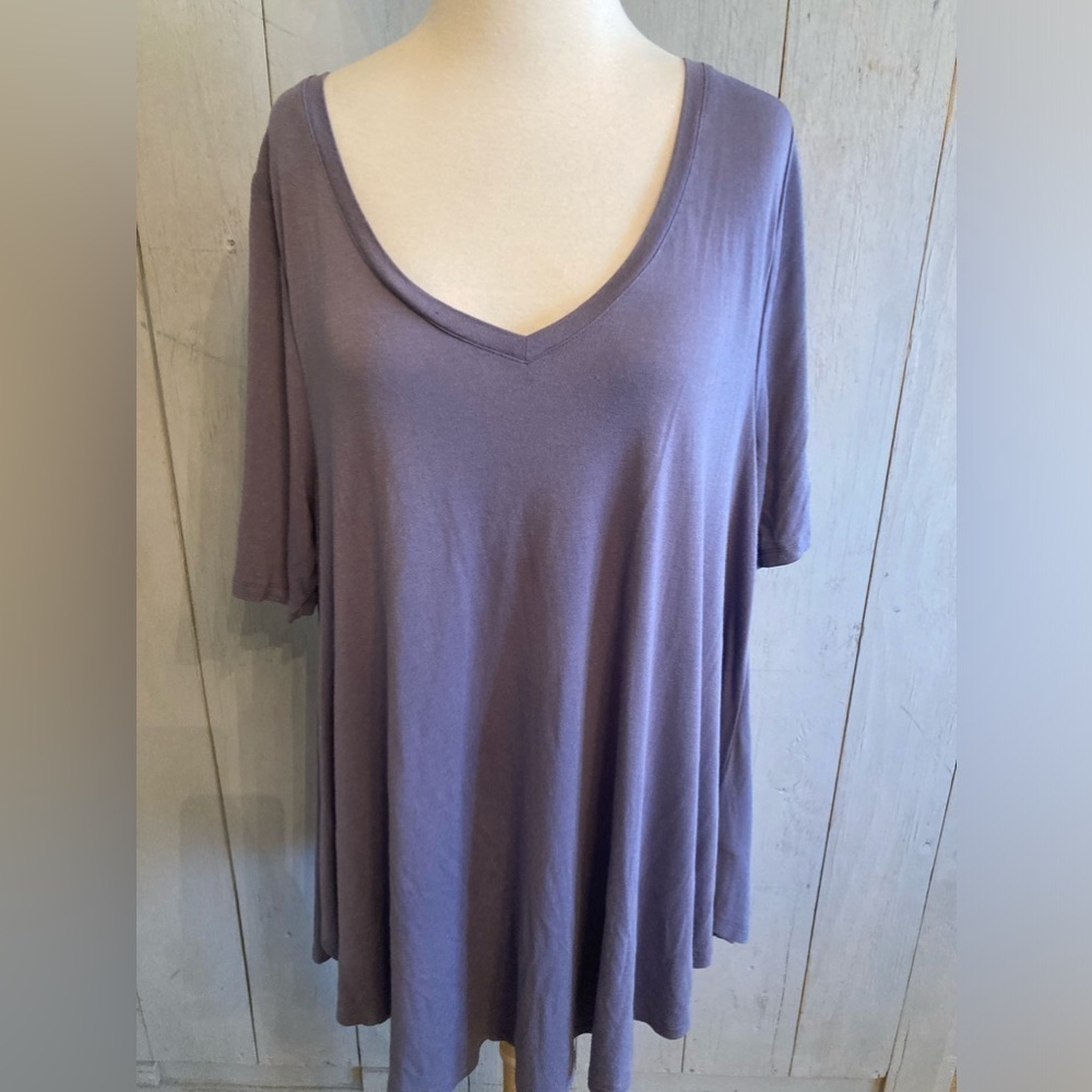 Lane Bryant ￼ Lavender Purple Swing Tunic‎ Top Short Sleeves. Rayon, Soft…